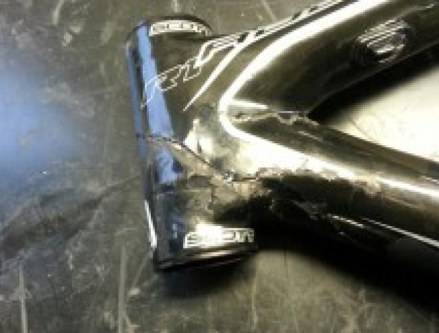 telaio seriamente danneggiato - seriously damaged frame