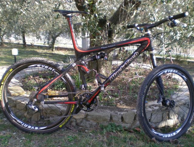 Black Tech da cross country