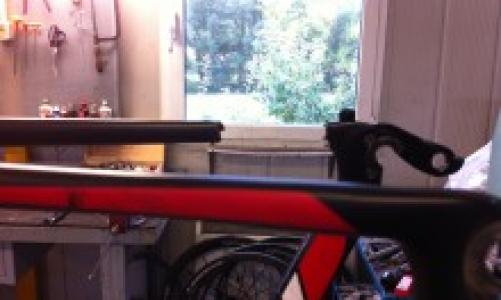 Pezzo di fodero mancante su Specialized Tarmac - Specialized Tarmac broken stay