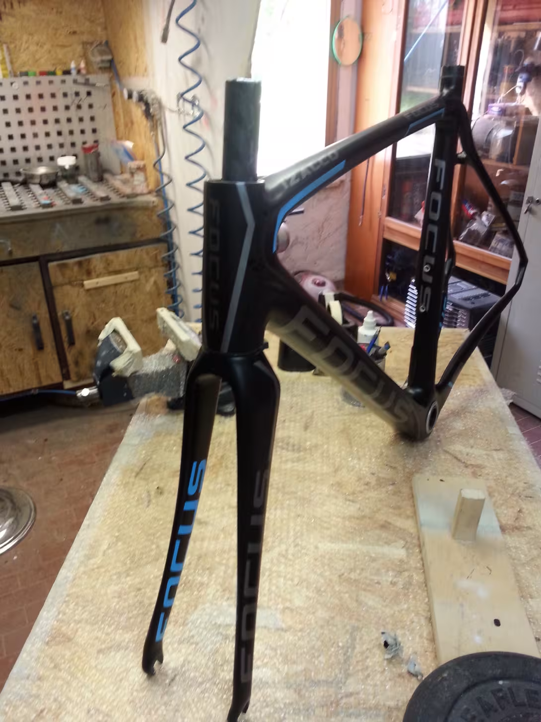 telaio dopo la verniciatura