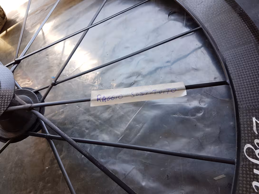 ruota lightweight obermayer - lavoro finito: sostituiti raggio e flangia